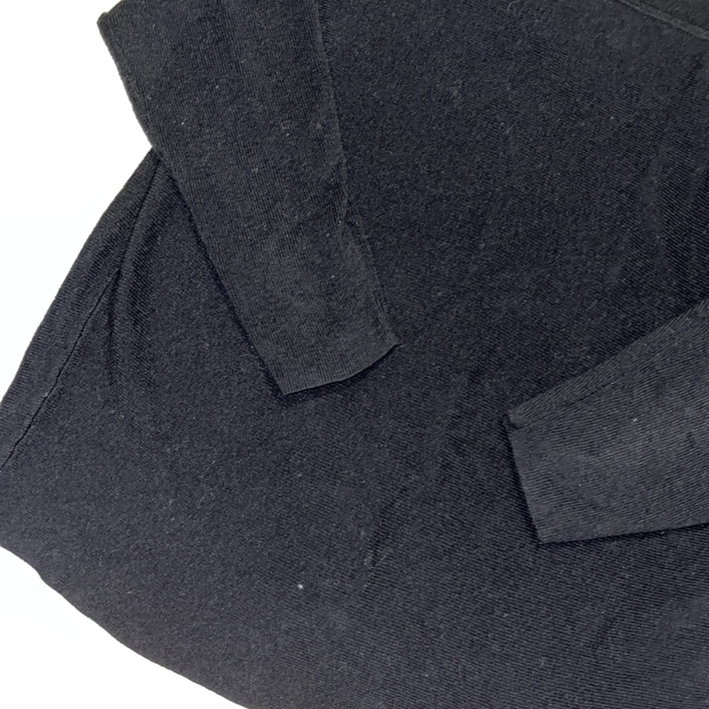 H&M basic black sweater - Picture 3 of 4
